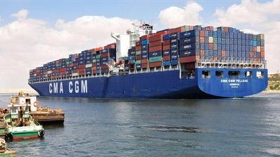 عودة حركة الملاحة بقناة السويس لطبيعتها بعد سحب السفينة البنمية