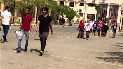بالصور.. إقبال مكثف على امتحانات قدرات جامعة 6 أكتوبر