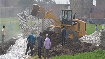 إزالة 21 حالة تعدٍ على الأراضي الزراعية بالشرقية