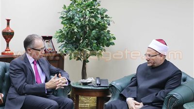 سفير أستراليا يبدى إعجابه بصفحة «دار الإفتاء» على فيس بوك