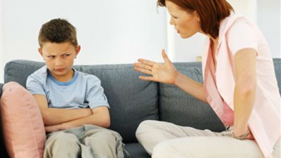 6 طرق تربوية لتقويم سلوكيات طفلك المشاغب