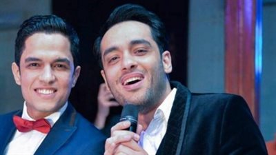 رامي جمال يحتفل بخطوبة شقيقه