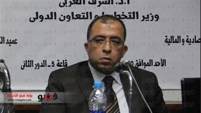 الحكومة تكذب ادعاءات الإخوان.. وزير التخطيط: الإمارات لم تربط مساعداتها لمصر بإيقاف مشروع قناة السويس.. وخارطة طريق اقتصادية لتحسين مناخ الاستثمار.. وتشغيل المصانع المغلقة