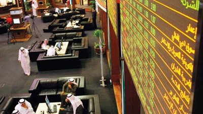 الأسهم القيادية تهبط ببورصة دبي.. والآمال السياسية تدعم السوق المصرية