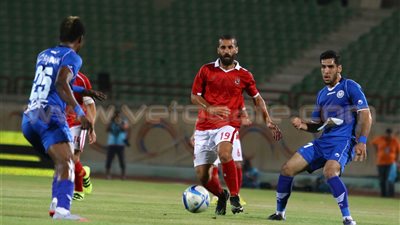 بالفيديو.. «الأهلي» يتقدم بهدف أمام «سموحة» بالشوط الأول