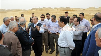 وزير الإسكان يمهل شركة «إيجيكو» أسبوعًا لإنهاء مرافق «بيت الوطن»