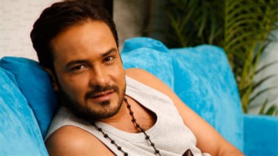 محمد رجب يبدأ تصوير «صابر جوجل» بالقرية الذكية