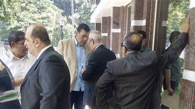 قيادات وزارة الزراعة يصلون مستشفى الزراعيين لمتابعة حالة المصابين