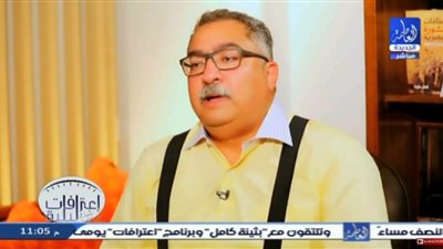 بالفيديو.. إبراهيم عيسى نادما على عدم زيارته لأحمد زكي: «ندالة»