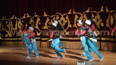 بالصور.. «عجميات» تختتم احتفالية أوبرا بورسعيد بأعلام مصر