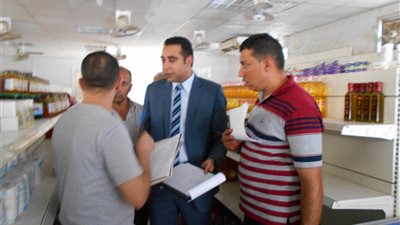 «الرقابة الإدارية» بجنوب سيناء تضبط أغذية فاسدة