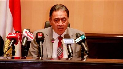 الرقابة الإدارية: إحالة مستشار وزير الصحة المتهم بالرشوة للنيابة