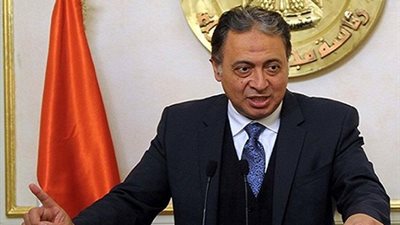 «الصحة» تسير على نهج «الزراعة».. ضبط مستشار الوزير أثناء تلقي رشوة بـ4.5 ملايين جنيه.. خالد مجاهد: المذنب ينال عقابه.. صلاح هلال يسبق أحمد عزيز.. واستقالة «محلب» أبرز آثا