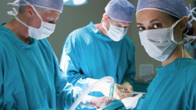 «الزمن والساعة والدورة البيولوجية» تساعد في علاج مريض السرطان