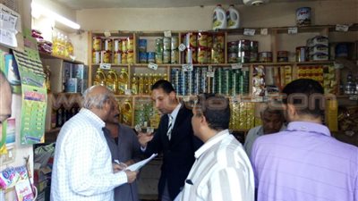 بالصور.. الرقابة الإدارية بالمنيا تشن حملة على الأسواق لضبط الأسعار