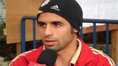 الأهلي ينجح في إنهاء أزمة شهادة قيد 