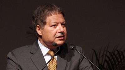 «شوبير» ناعيا أحمد زويل: رحل أحد الرموز المصرية