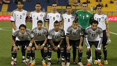 منتخب مصر يرتدي الزي الأبيض بالكامل أمام الكونغو