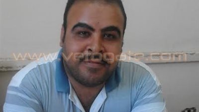 محافظ القاهرة يمنح موظفا ألف جنيه لرفضه رشوة مالية