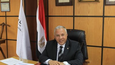 توريد 77 طن قمح إلى صومعة ميناء دمياط.. اليوم