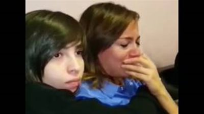 بالفيديو.. بشرى تجهش بالبكاء تأثرا بأحداث فيلم هندي