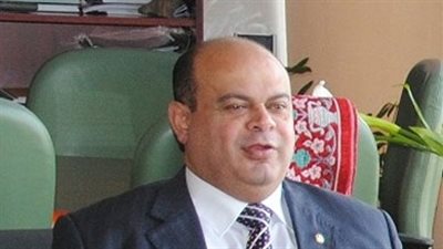 محافظ مطروح: صرف مكافأة 10 أيام للعاملين بمستشفى الحمام