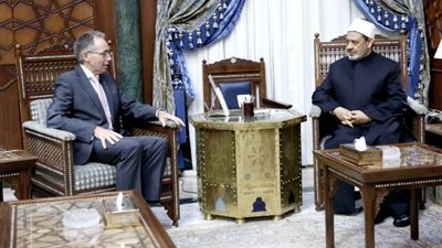 بالفيديو.. «الطيب» يبدي استعداد الأزهر لتدريب أئمة أستراليا