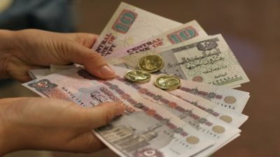 بالأرقام.. «ارتفاع غير مسبوق في أسعار السلع والخدمات قبل تعويم الجنيه فماذا بعده».. 50% زيادة في الخدمات الطبية.. 60% في الأحذية والجلود.. 30% للملابس.. 20% للعقارات والبقوليات.. و15% للسيار