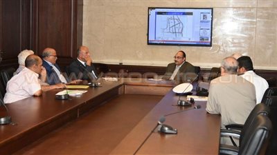 محافظ الإسكندرية يبحث تطوير منظومة النقل