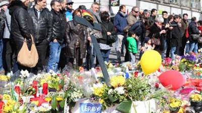 بلجيكيون يقفون «دقيقة حداد» على أرواح ضحايا تفجيرات بروكسل