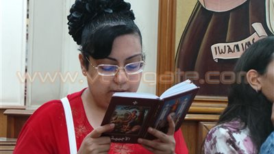 بالفيديو والصور.. أقباط الإسكندرية يصلون من أجل متضرري أحداث المنيا