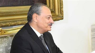 عشرات الأعضاء بنادي وادي دجلة يتجمهرون أمام مكتب النائب العام