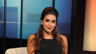 ياسمين صبري تعتذر عن المشاركة في مسلسل عمرو دياب