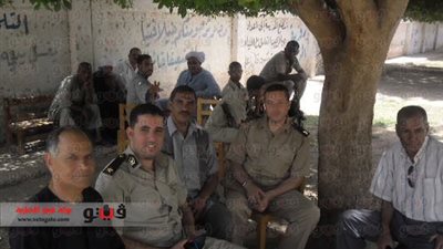 تأهب أمني أمام ديوان عام محافظة قنا