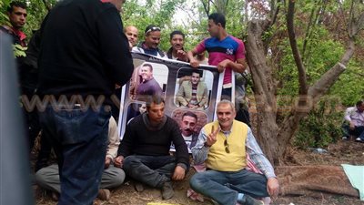 بالفيديو.. «أمن القليوبية» يجبر الدوكش على التصوير وخلفه الشهداء