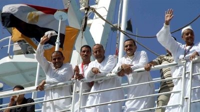 وصول 945 راكبا منهم 585 معتمرا لميناء نويبع