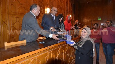 «الإسماعيلية» تكرم أمهات طلبة المدرسة الثانوية للتمريض المثاليات