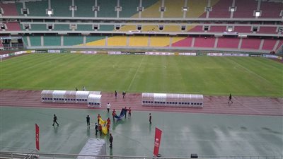 بالصور.. سقوط أمطار غزيرة على ملعب مباراة مصر والكونغو