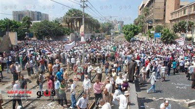 أنصار جماعة الإخوان المسلمين يحاولون شل مدخل ووسط الإسكندرية