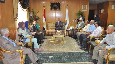 بالصور.. قافلة روتاري توقع الكشف الطبي على 800 حالة بالوادي الجديد