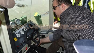 بالفيديو.. تطهير بحيرة قارون في الفيوم