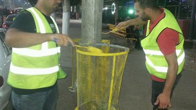 بالصور.. شباب القناطر ينظمون حملة ليلية لتجميل المدينة