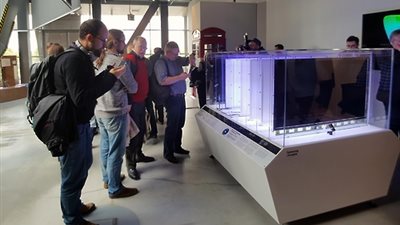 سامسونج تعرض تقنية النقطة الكمومية في متحف بولندي