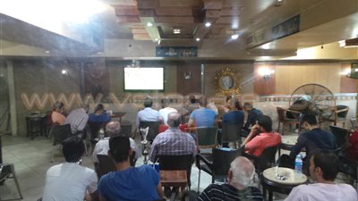 بالصور.. ازدحام مقاهي الإسكندرية لمتابعة مبارة مصر والكونغو