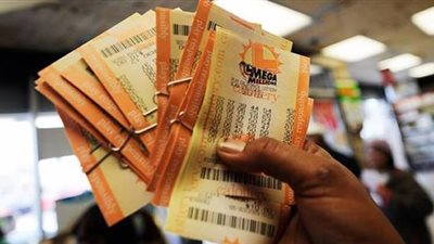 أسرة بريطانية تفوز بـ61 مليون إسترليني في جائزة «اليانصيب»