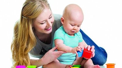 3 نصائح تمكنك من اللعب مع طفلك واحتوائه