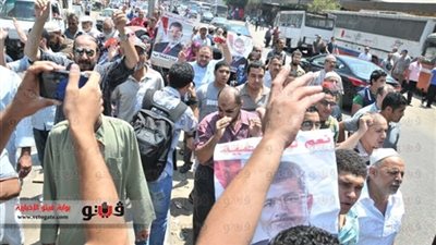 العشرات من أنصار المعزول في مسيرة ثانية من شبرا الخيمة لـ