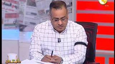 بالفيديو.. القرموطي يظهر بـ«شارة سوداء» حدادا على ضحايا الشرطة