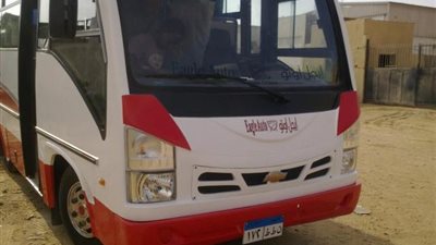 مصنع السكر بأرمنت يوفر سيارات لنقل العاملين للجان