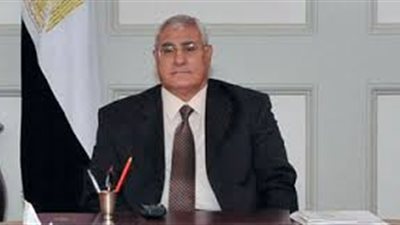 الجيش يتلقى تكليفات الرئاسة بمعاونة الشرطة في تنفيذ قرار الطوارئ